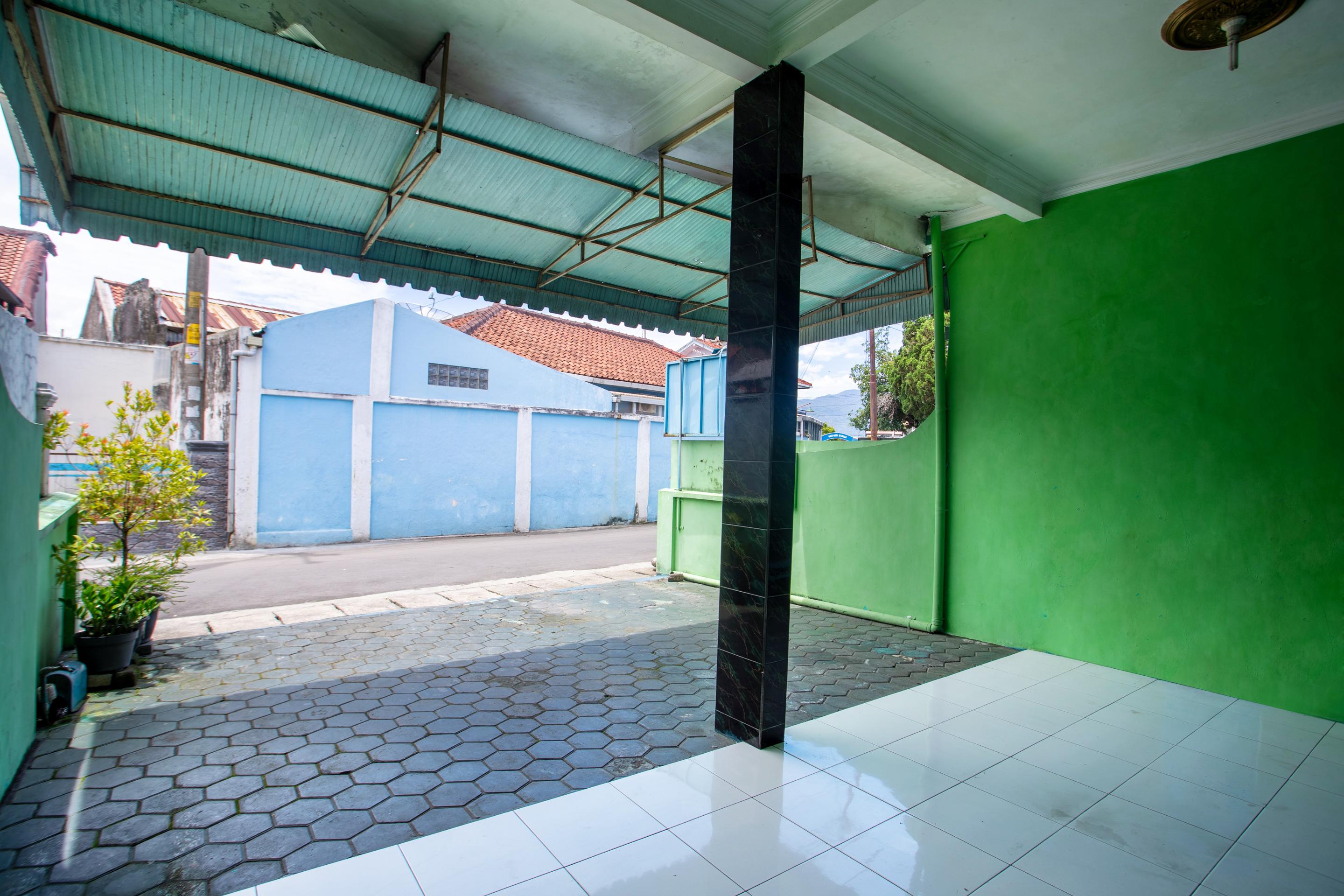 Spot On 2871 Hotel Budi Purwokerto Εξωτερικό φωτογραφία